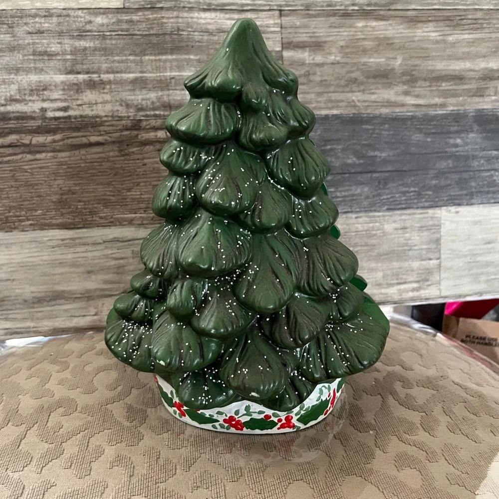 Vintage Holland Mold Ceramic Christmas Tree Napkin Holder Green Holly Berry 9in